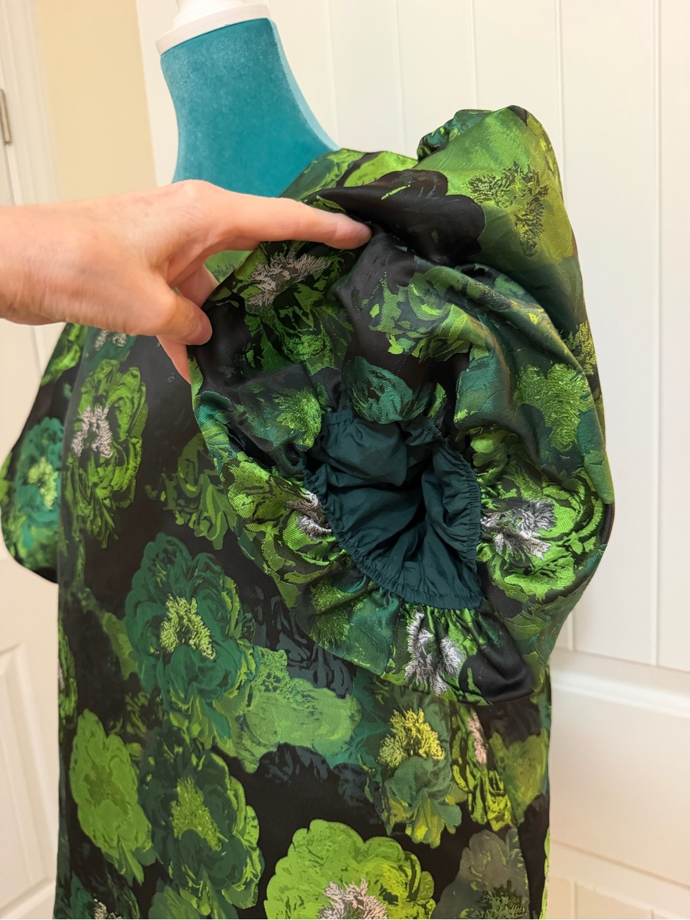 Pomander Place Bold Green Jacquard Lyla Top with Puffed Sleeve Sz Large - Picture 7 of 16